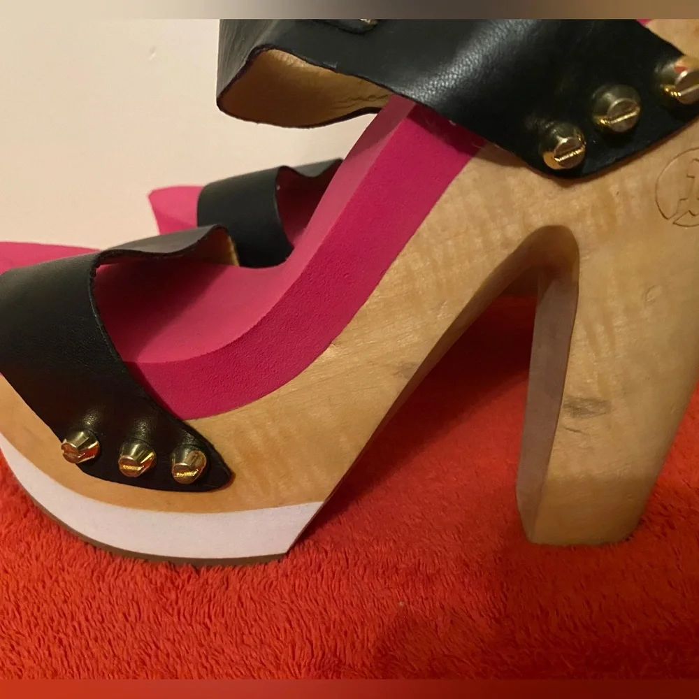 Flogg purchased these